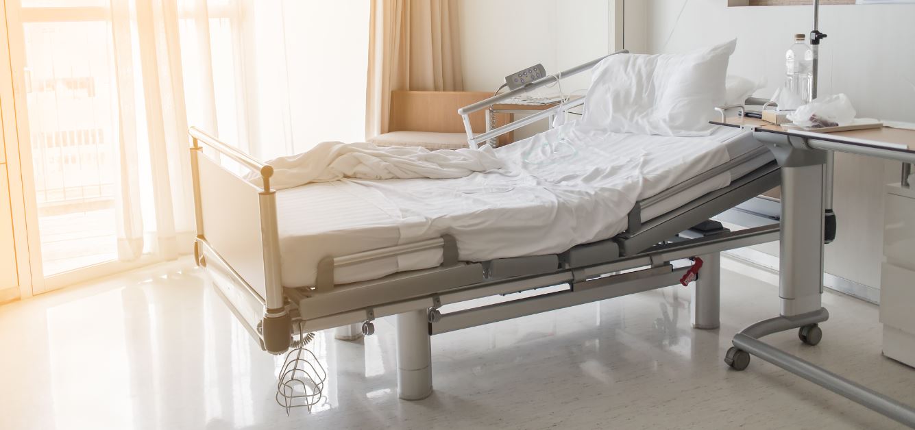 Hospital bed with good lighting